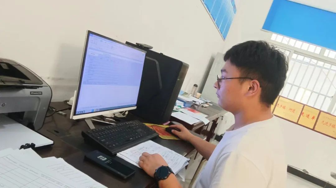 冀網育報道河北外國語學院學生積極開展暑期社會實踐，奮斗正青春
